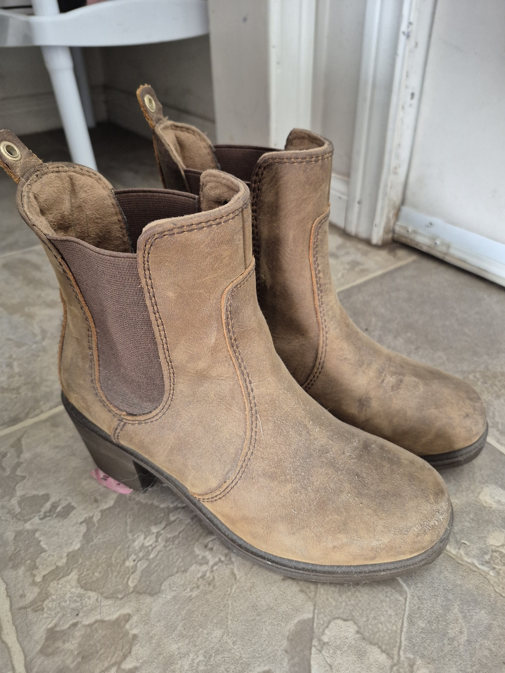 Kodiak Brown Leather Chelsea Ankle Boots